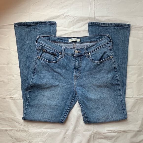 Levi's Denim - Levi’s Bootcut 515 Size 8 Short Jeans. EUC